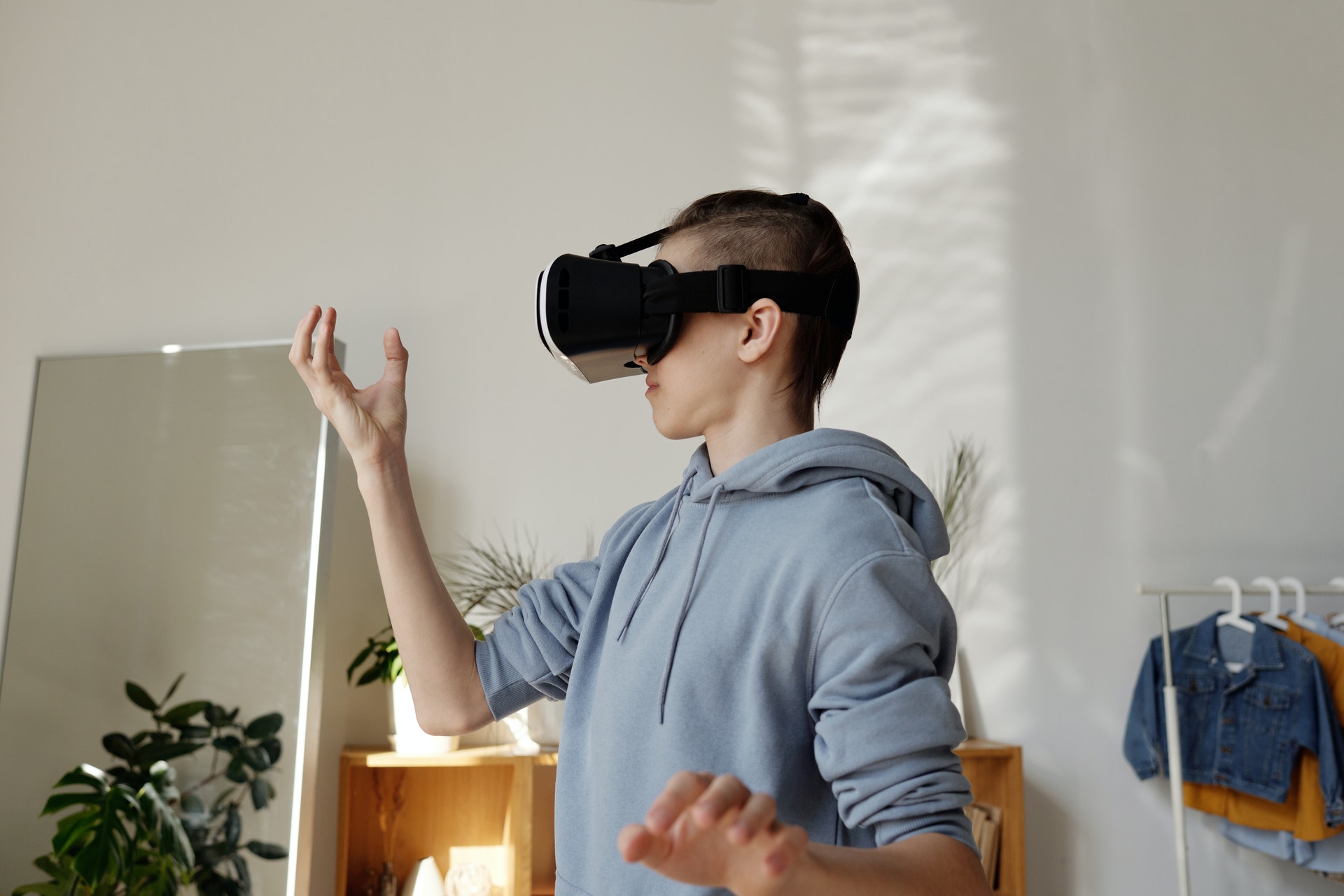 VR risks for kids and teens